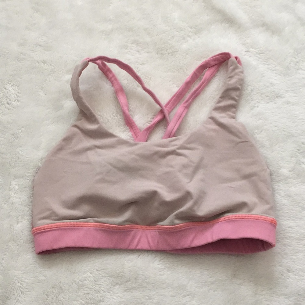 lululemon sports bra size 4 or 6, pink